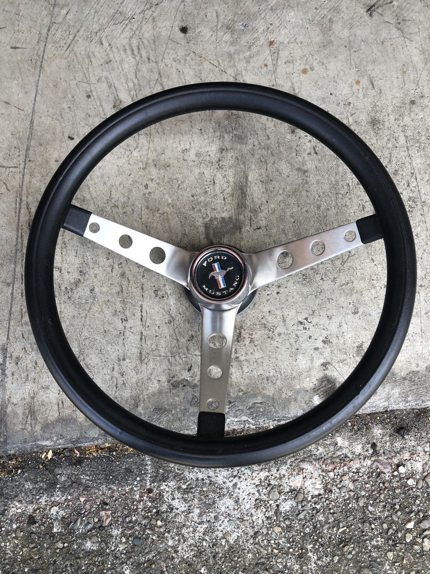 Classic GT Grant Mustang Steering Wheel 65-73 Mustangs