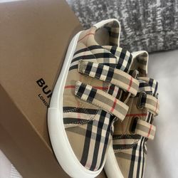 BURBERRY Vintage Sneakers