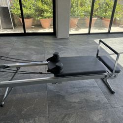 Foldable  Pilates Reformer