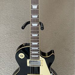 Black and white Epiphone Les Paul standard