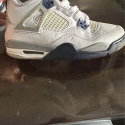 Mid night navy blue Jordan 4