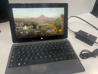 Microsoft Surface Pro 2 Model 1601 256GB i5 8GB Ram Windows 10 with keyboard