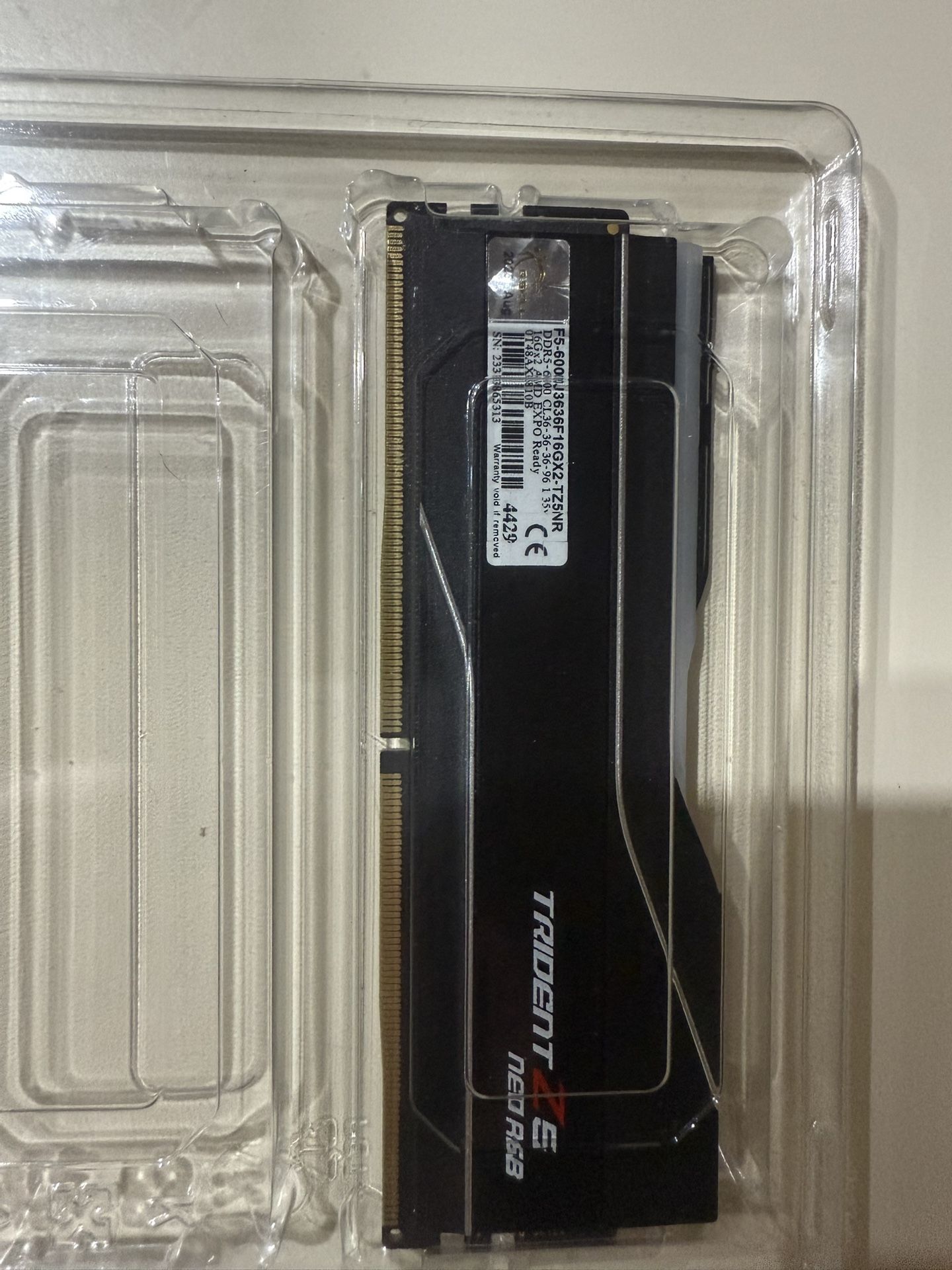 Trident Z5 Neo RGB Series (AMD Expo) DDR5 RAM 16GBx1 6000Mt/S CL36-36-36-96
