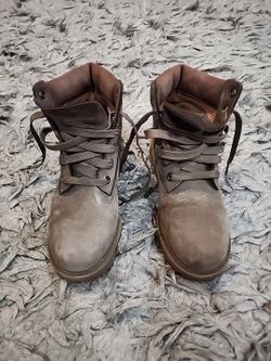 TIMBERLAND PREMIUM 6 IN WATERPROOF BOOT, LIGHT GREY NUBUCK Siz 4 A9898