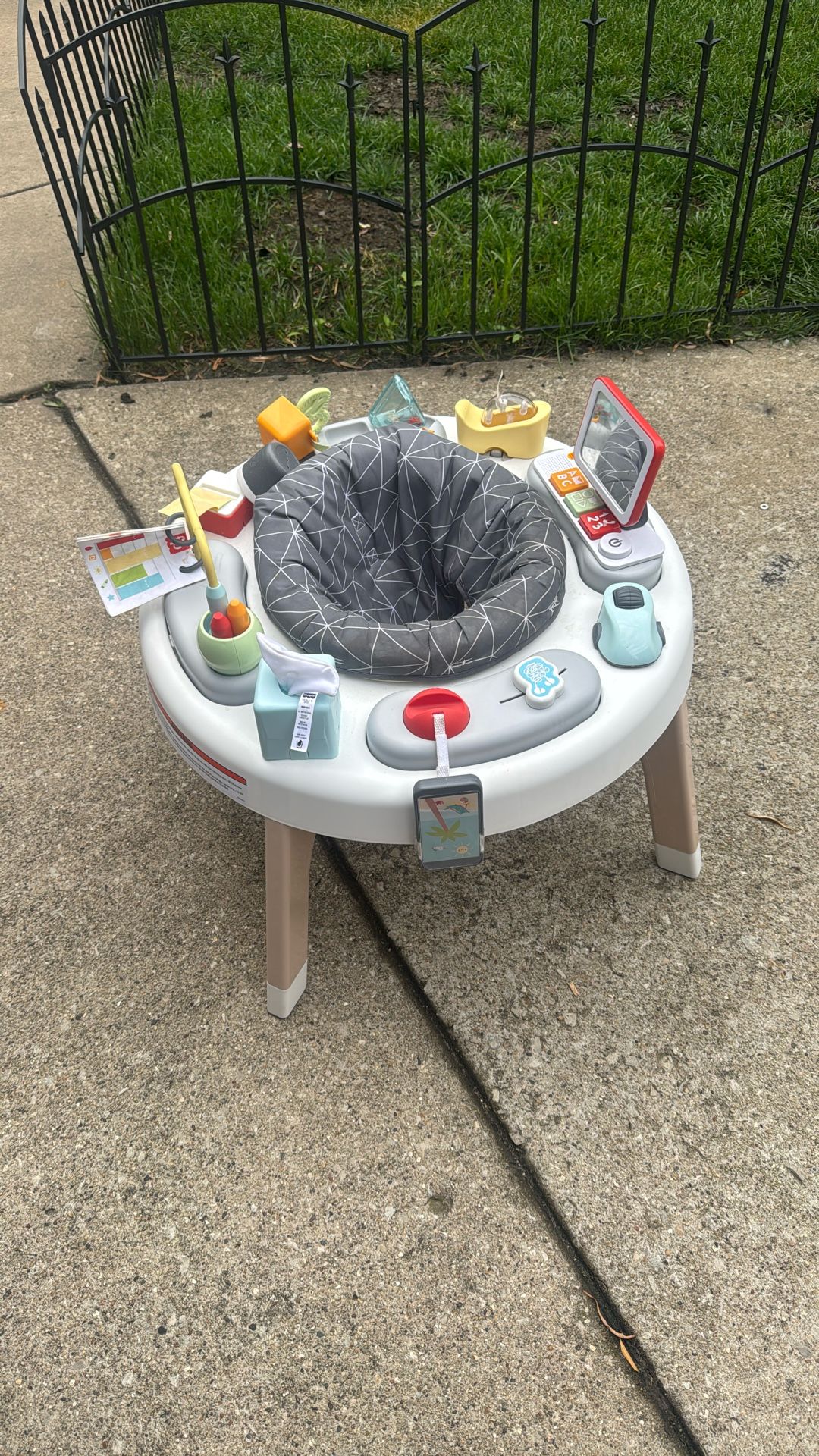 Fisher-Price Baby Entertainer