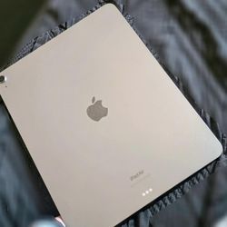 iPad 13.1 Like New 650 Obo