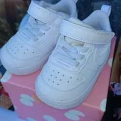 Size 2 Nike Baby