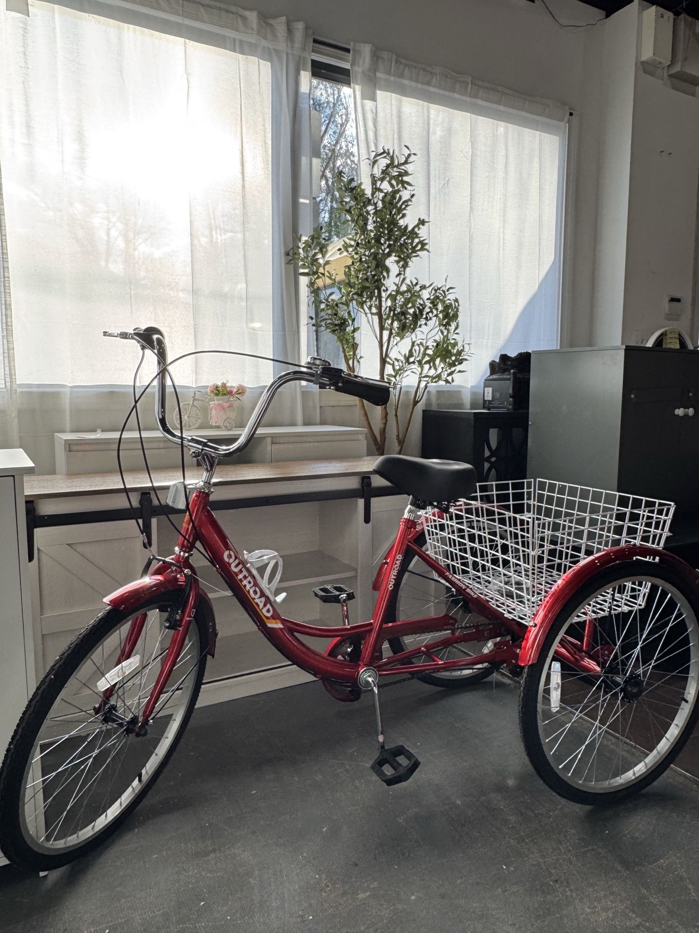 24-Inch 3-Wheel Cruiser Bike β Fun, Stable & Practical!