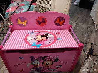 Minnie Mouse Toy Chest / Bench