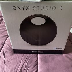 Onyx Studio 6