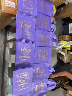 Talltalk 50 Pack Christian Gift Bags Bulk, Reusable Non Woven Bible Verse Tote with Handles, Religious Scripture Blessing Bag(Purple,Medium)