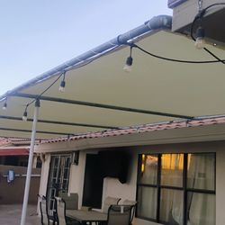 Shades/canopies