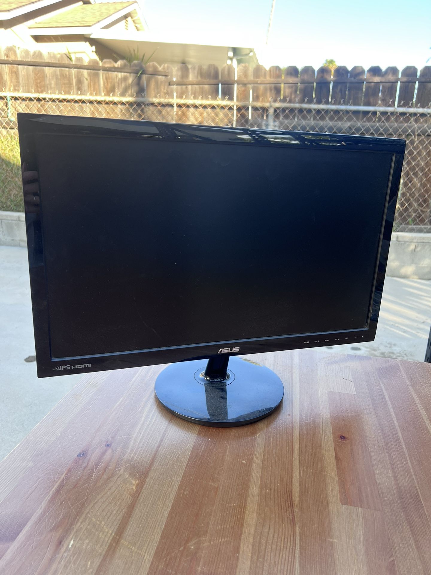 21” Asus Monitor IPS - HDMI
