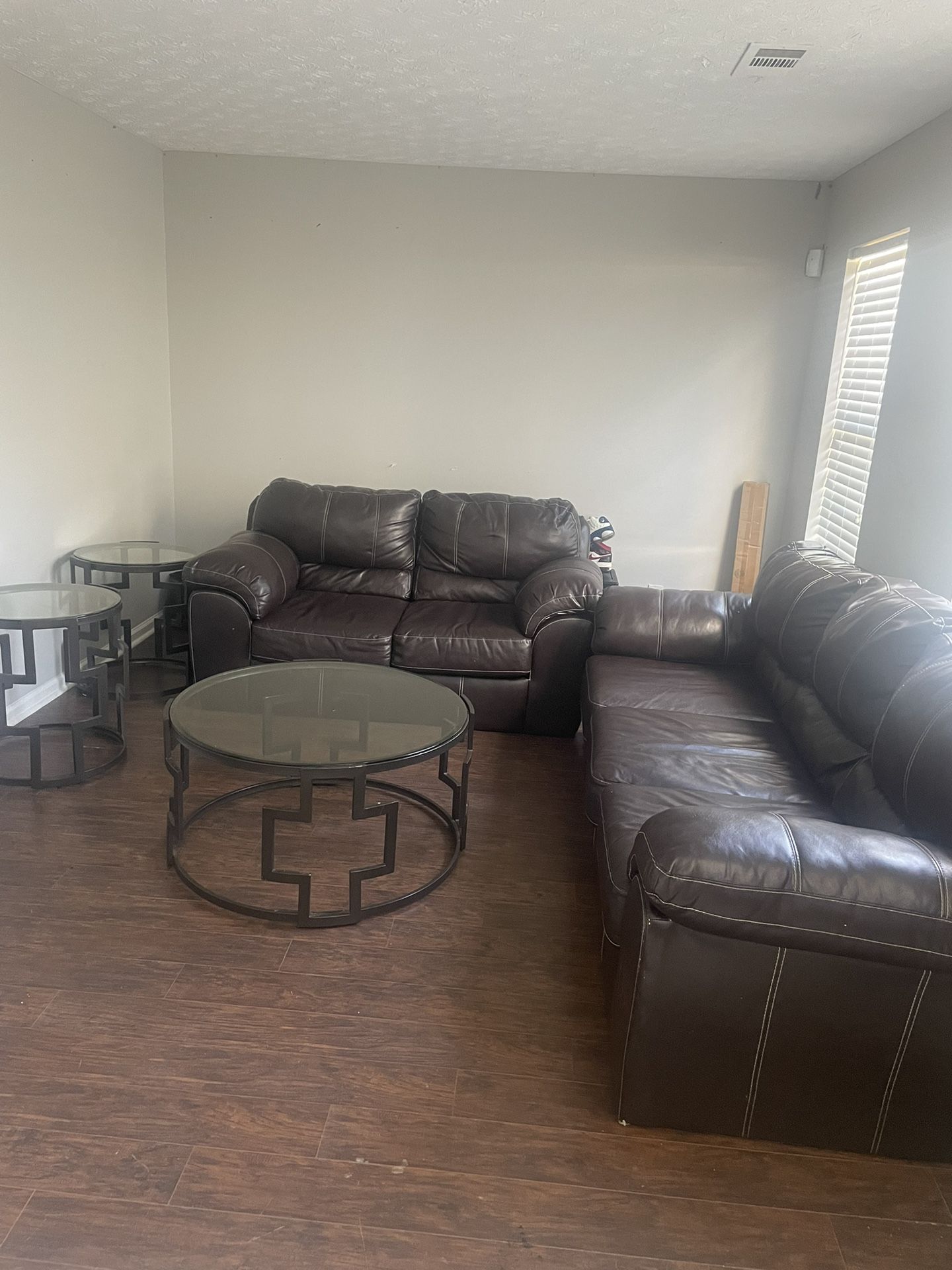 Brown Leather Sofa Set/coffee Table And 2 End Tables