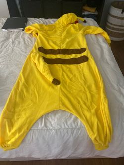 Pikachu onesie L