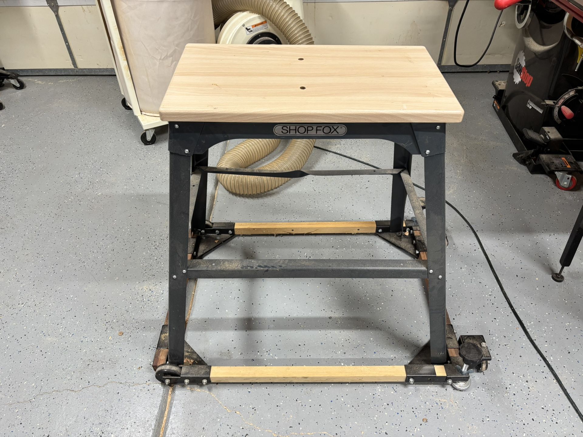 Bench Top Tool Stand With Mobile Base