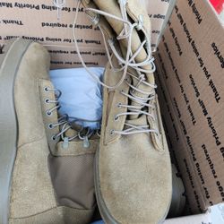 Military Boots 