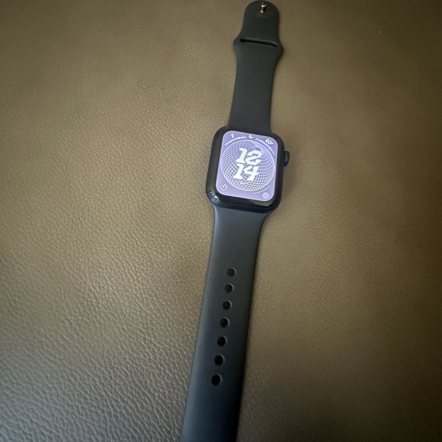 Black Apple Watch SE