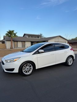 Ford focus se hatchback 2016