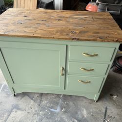 Vintage Hoosier cabinet