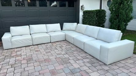 Sectional/Modular Sofa Rooms to go White Leather 7 Pieces DELIVERY AVAILABLE
