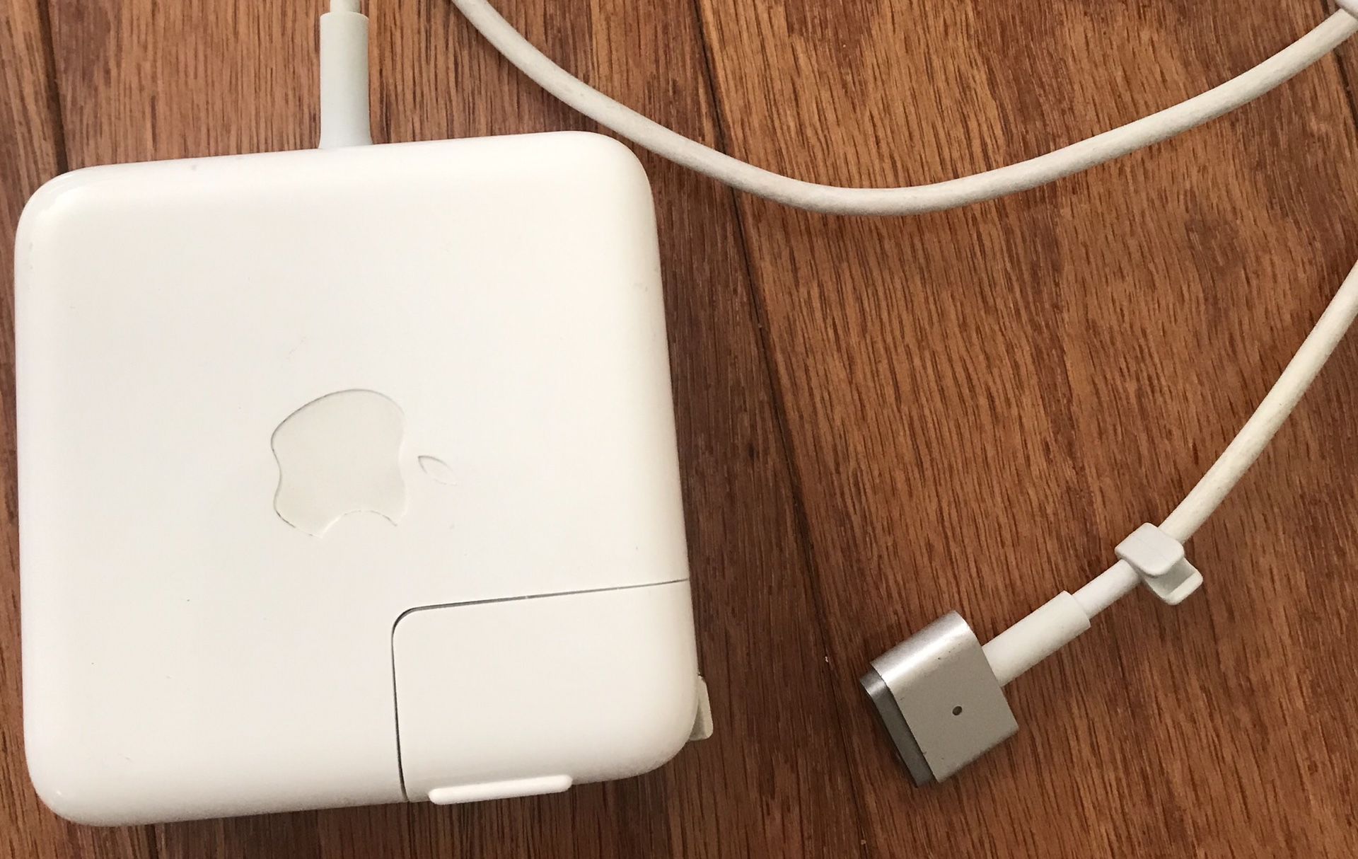 Apple Macbook laptop Charger