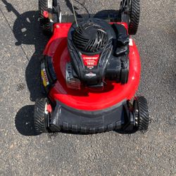 Troy Bilt 21 Inch Push Mower Like new