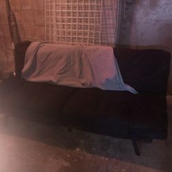 Black Futon 