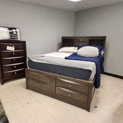 Emily Gray Queen Storage Platform Bed