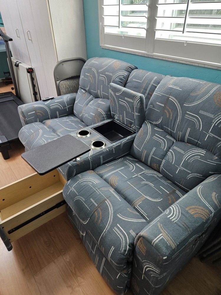 Lazy Boy Electric Recliner Loveseat