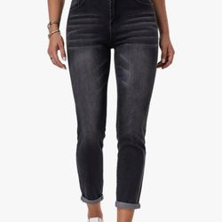 Woman's Black Distressed Skinny Boyfriend Jeans