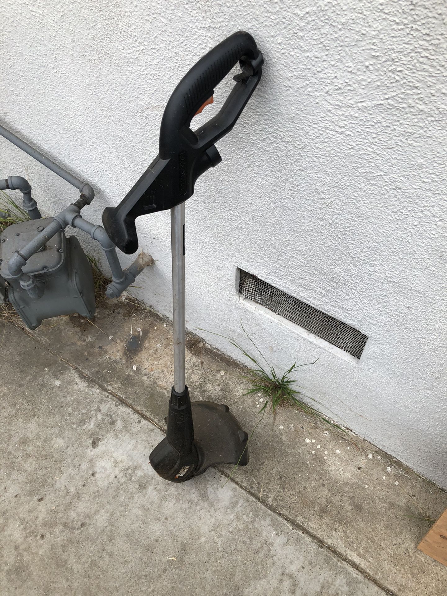 Black and Decker weed whacker