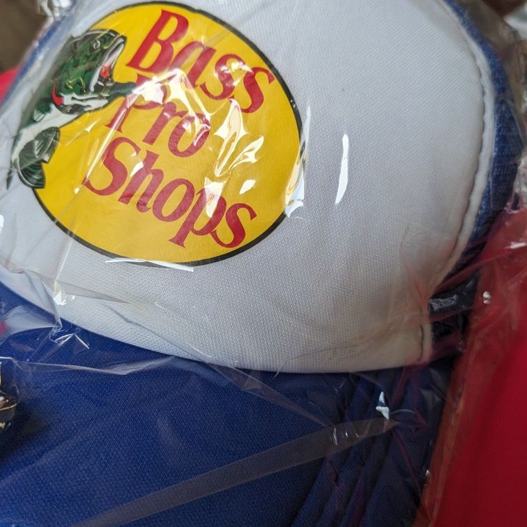 Bass Pro Shops Trucker Style Hat for Sale in Santa Ana, CA - OfferUp