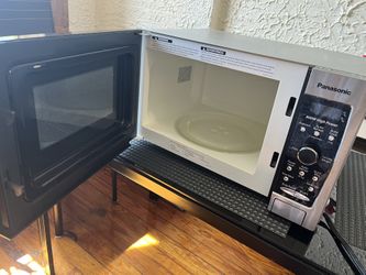 Cute Retro-aesthetic Microwave! for Sale in Brooklyn, NY - OfferUp