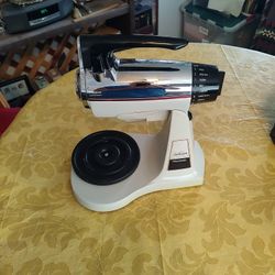 Sunbeam Deluxe Mixmaster Mixer. 