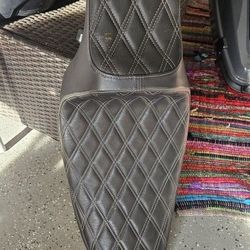 Harley Davidson Seat & Floorboards