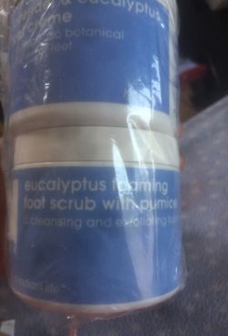 Eucalyptus foaming foot scrub