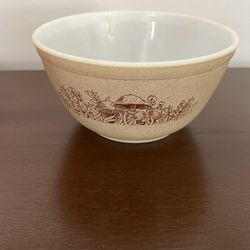PYREX Forest Fancies 402 7” 1.5 Quart Mixing Bowl, 1980s Collectible White Glass Beige Speckled Mushroom Toadstool Corning