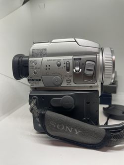 Sony Handycam DCR-PC110 Mini DV NTSC Camcorder Nightshot Sony Handycam DCR-PC110 Mini DV NTSC Camcorder Nightshot