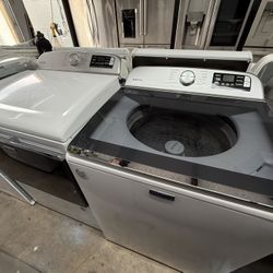Maytag Large Capacity Agitator Washer & Dryer Set