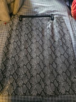Womens Snake Skirt