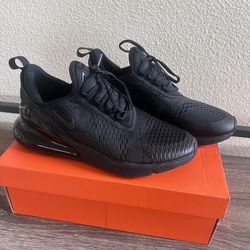 Men’s size 11 Nike shoes