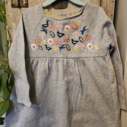 Mini boden sweatshirt dress 
Size 3-4