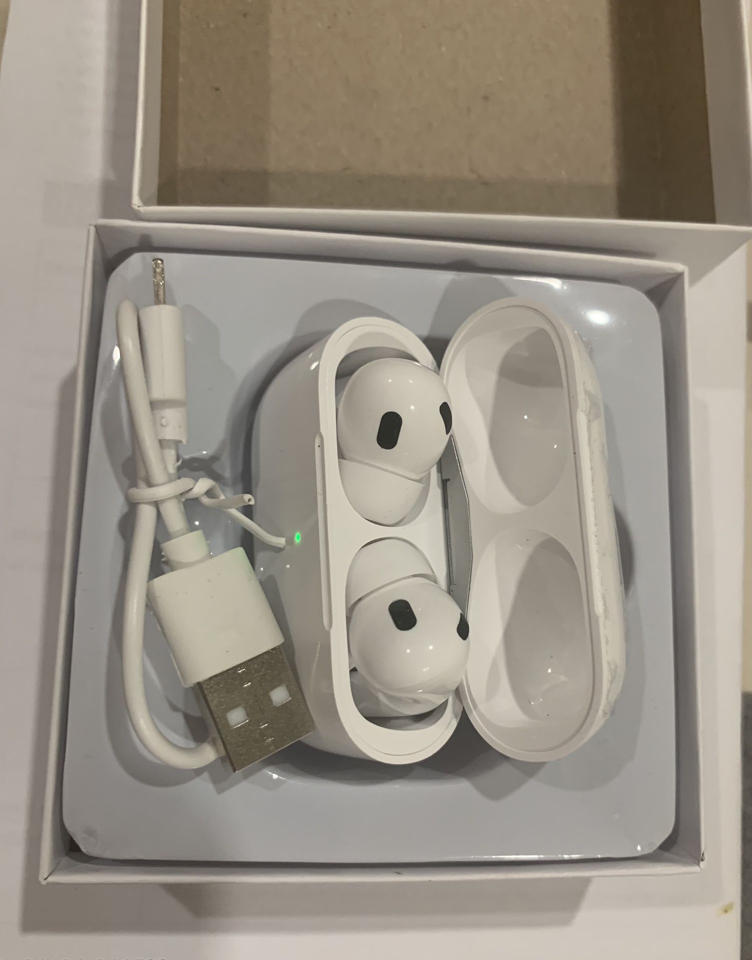 New Sealed Apple Pro 2nd Generation Wireless In-Ear Headset ANC +Charging Case