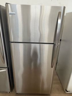 STAINLESS STEEL FRIGIDAIRE FRIDGE