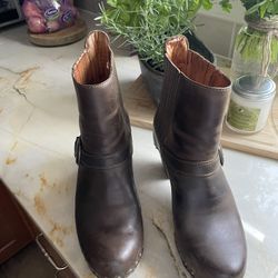 Women’s Boots - Dansko