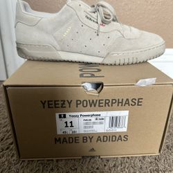 Yeezy Powerphase Sz 11