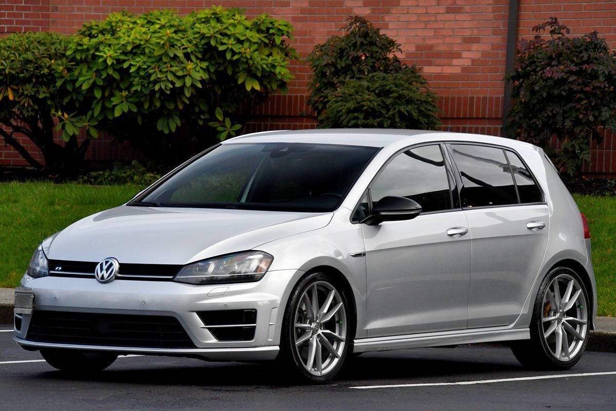 2017 Volkswagen Golf R