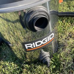 16 Gallon Stainless Steel RIDGID Wet/Dry Shop Vacuum 