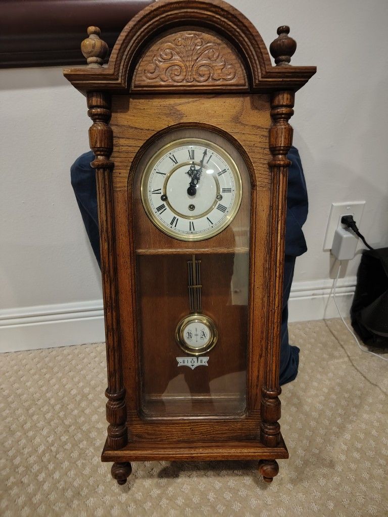Howard Miller Chime Clock